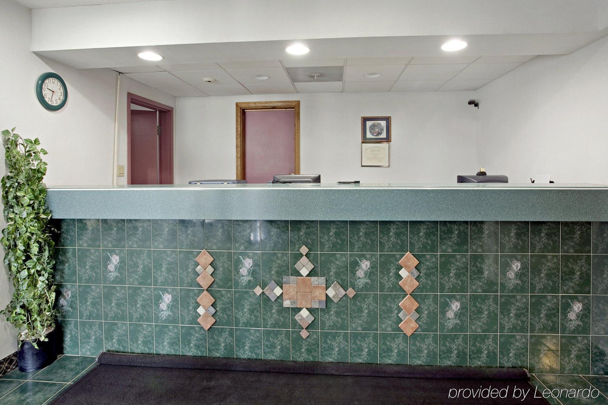 Super 8 By Wyndham סומרסט מראה פנימי תמונה